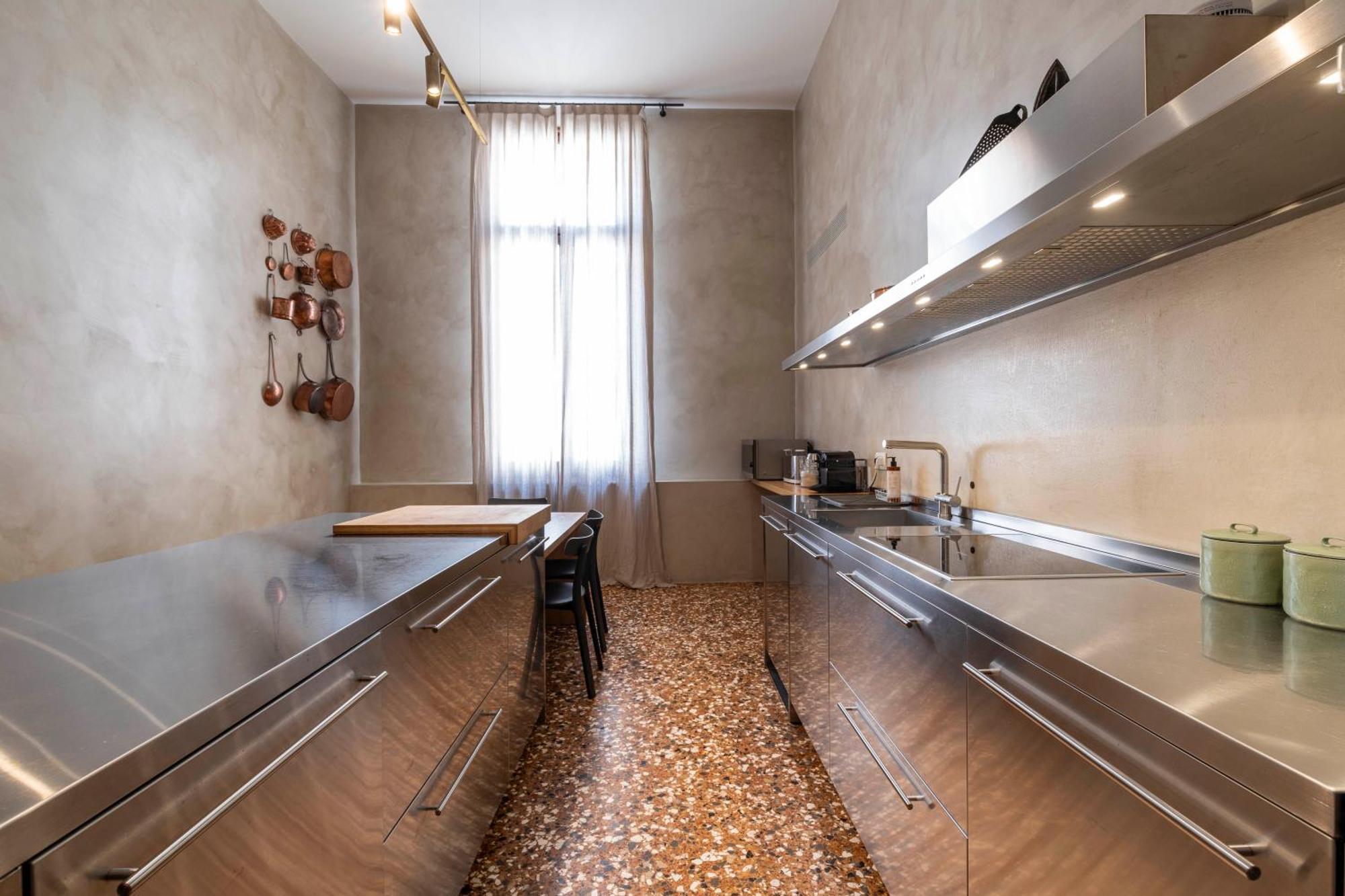 Portego Del Drapier Apartment